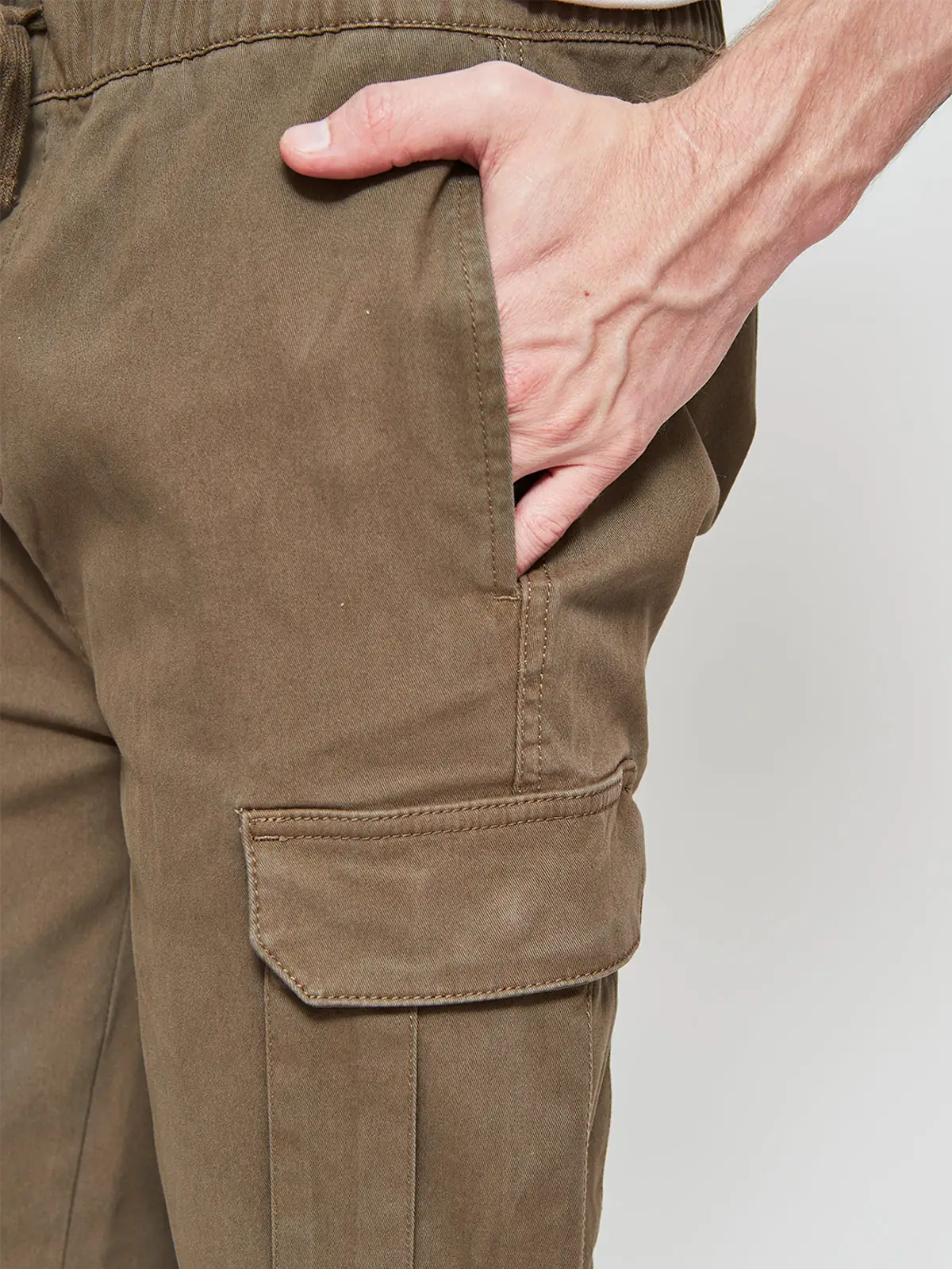 PANTALÓN HOMBRE ROBERT LEWIS ALGODÓN JOGGER CARGO - 4