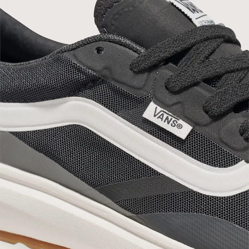 ZAPATILLAS MUJER VANS URBANO NEGRO MTE ULTRARANGE 2.0 - 4