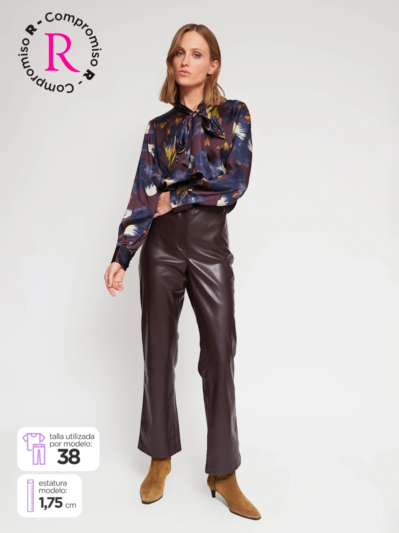 PANTALÓN MUJER CACHAREL TIPO CUERO PIERNA BOOTCUT - 1