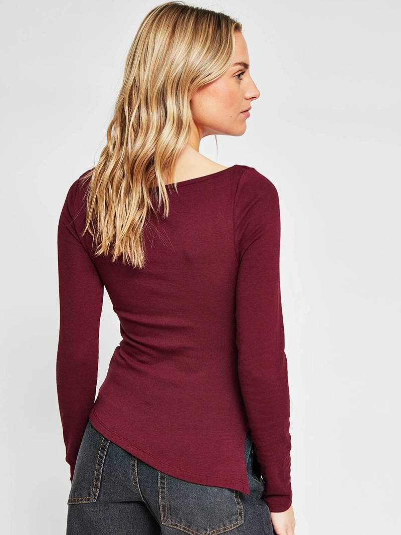 POLERA MUJER INDEX MANGA LARGA ASIMÉTRICA - 2