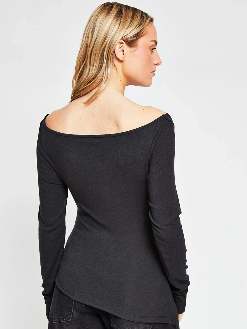 POLERA MUJER INDEX MANGA LARGA ASIMÉTRICA - 2