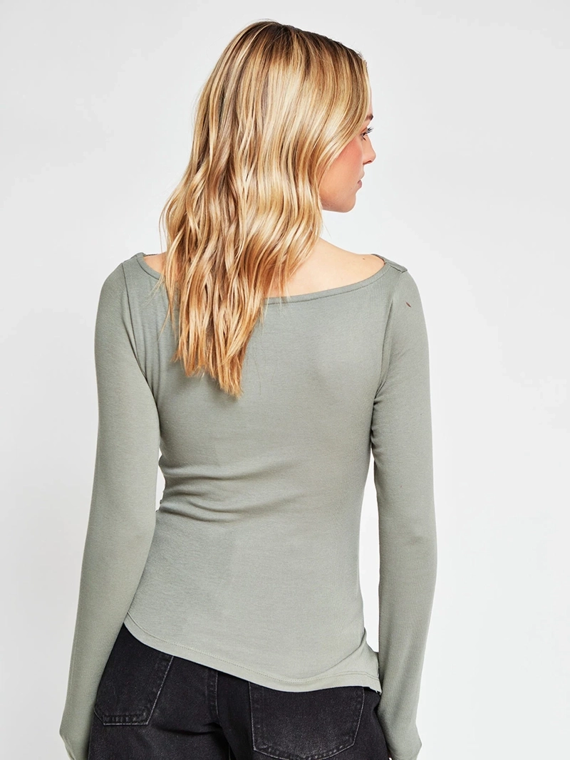 POLERA MUJER INDEX MANGA LARGA ASIMÉTRICA - 2