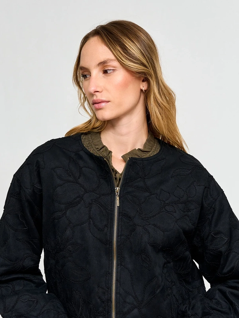 CHAQUETA MUJER TATIENNE BOMBER SUEDE BORDADA - 4