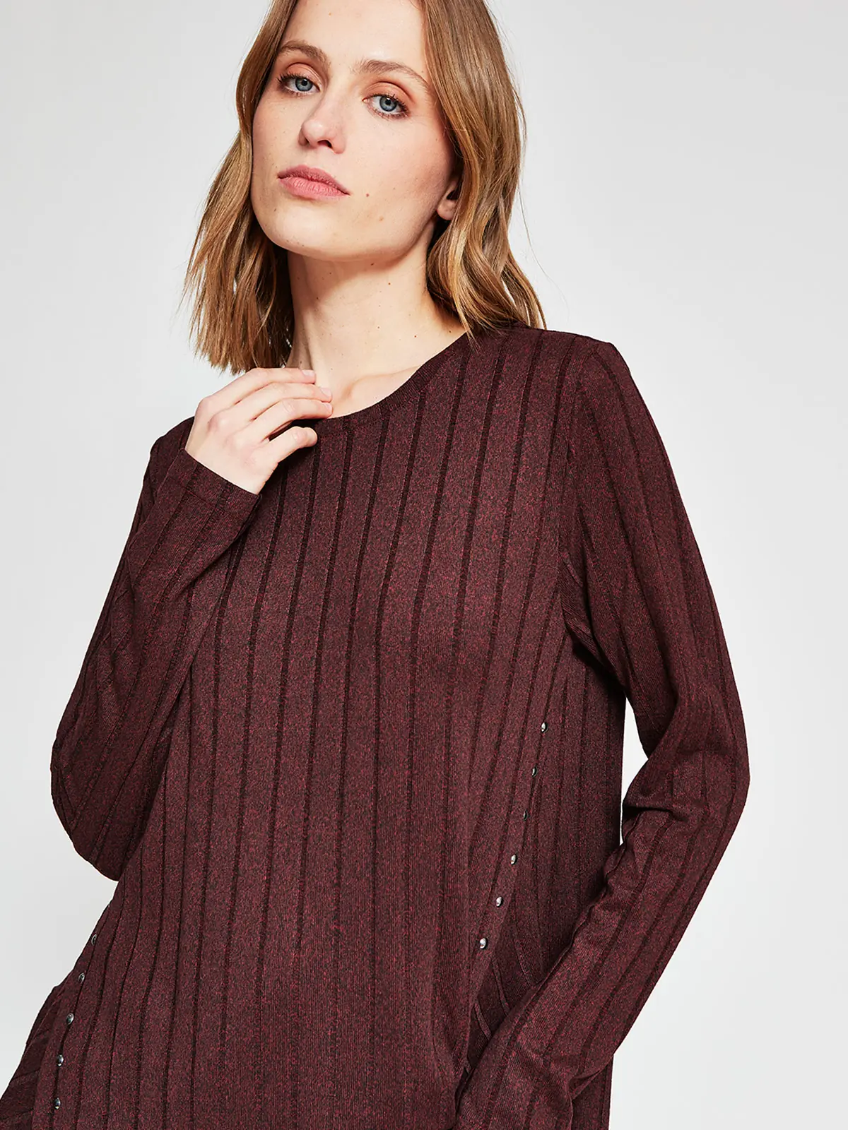 POLERA MUJER AZIZ MANGA LARGA TACHAS - 3