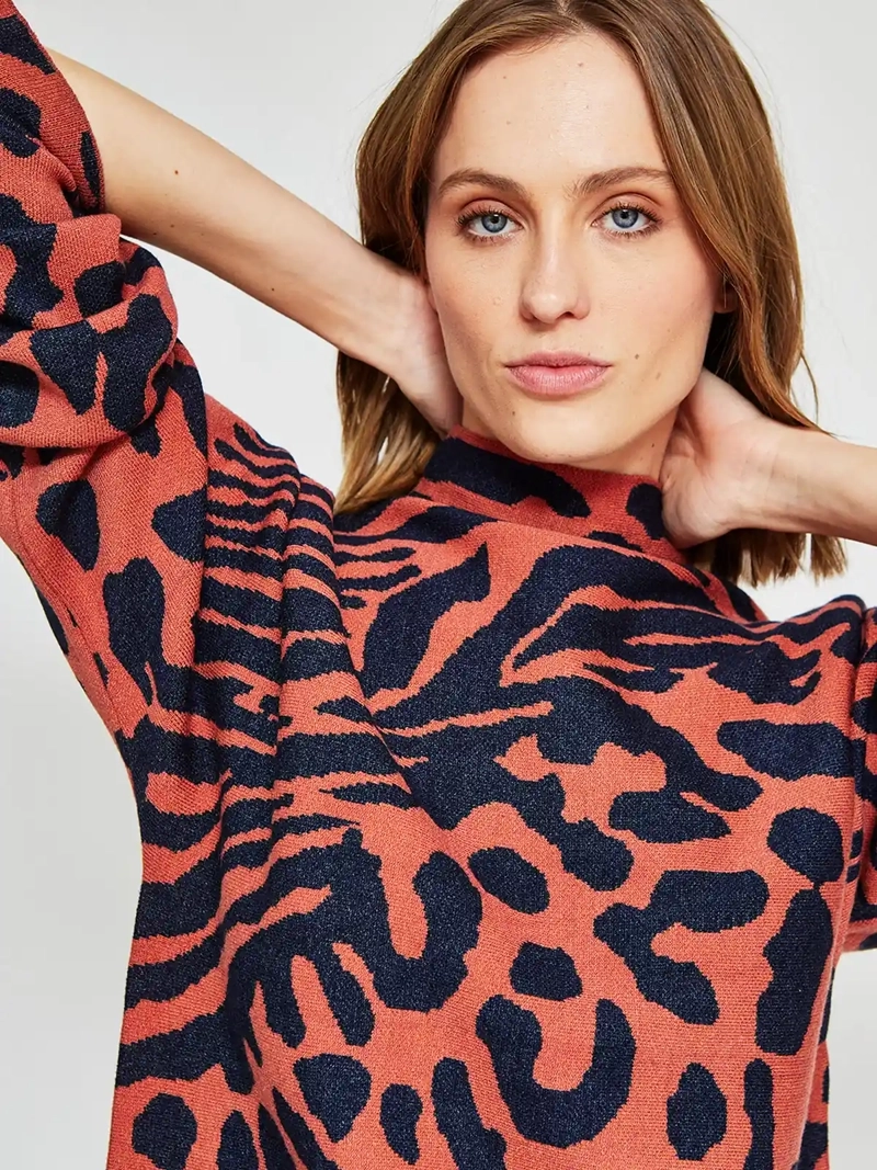 SWEATER MUJER TATIENNE ESTAMPADO ANIMAL - 4