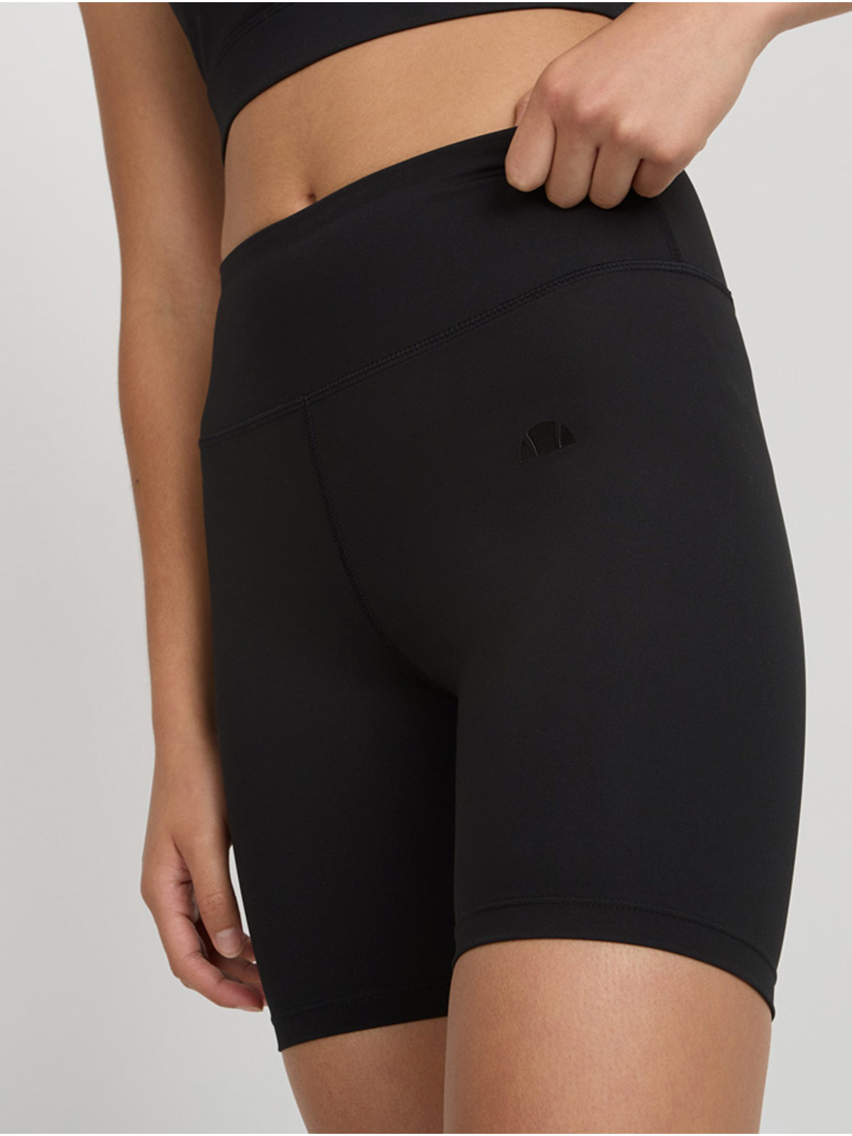 SHORT MUJER ELLESSE BARBARA BIKER - 3