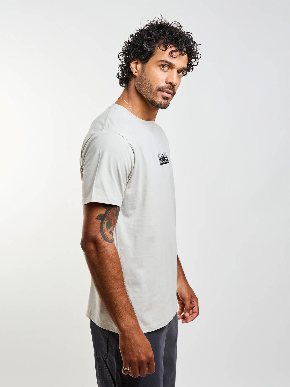 POLERA HOMBRE MAUI AND SONS ALGODÓN MANGA CORTA - 3