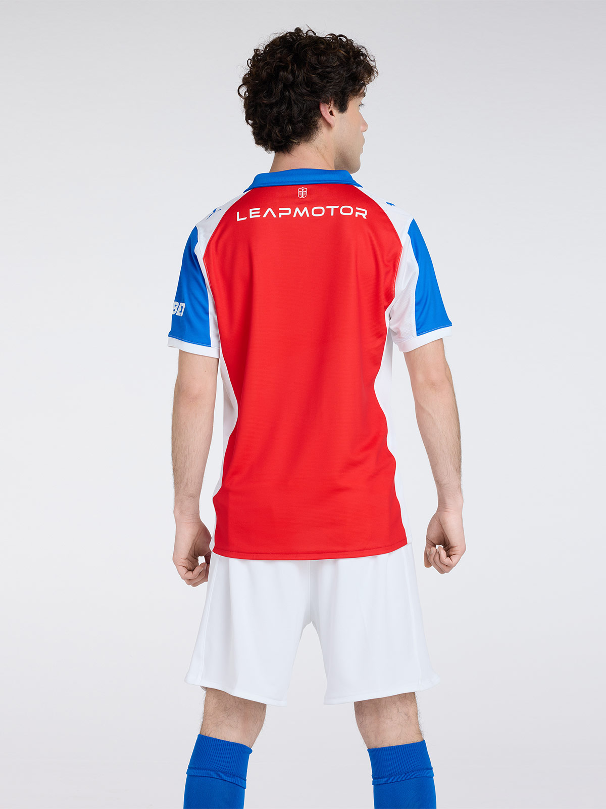 POLERA HOMBRE PUMA UNIVERSIDAD CATÓLICA MANGA CORTA - 2