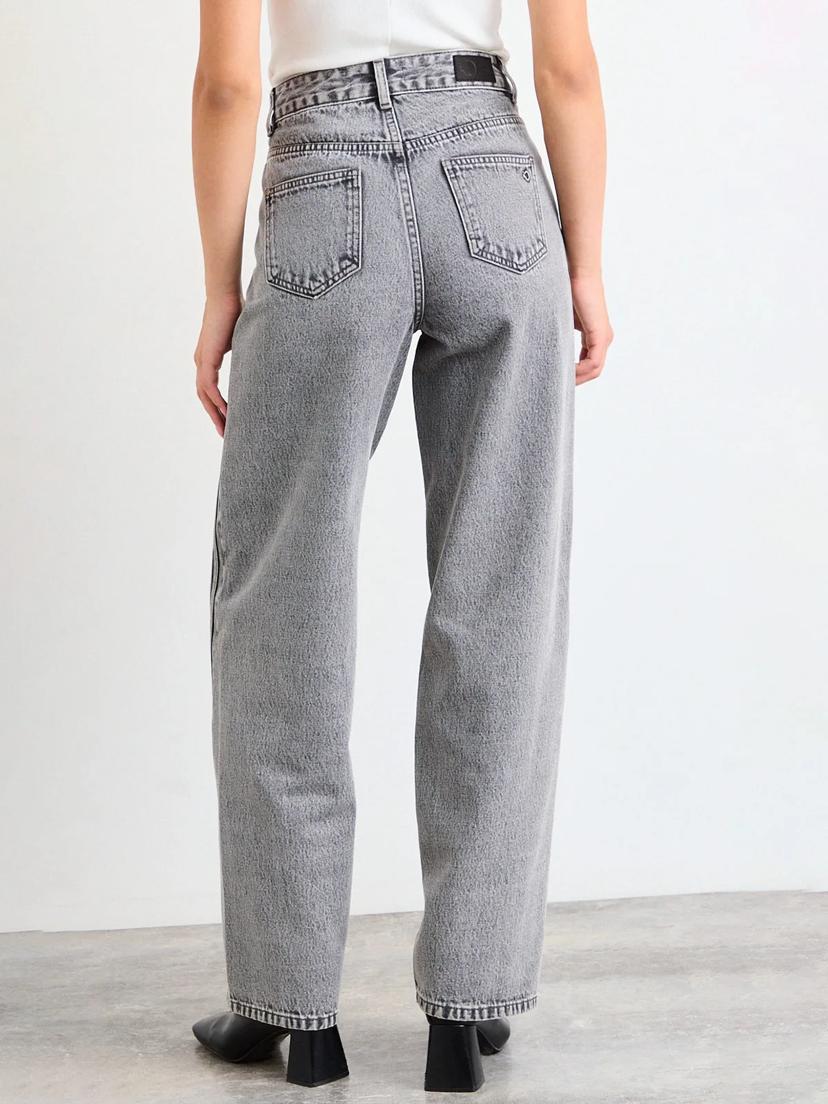 JEANS MUJER IO ALGODÓN STRAIGHT CORTE CIRCULAR - 4