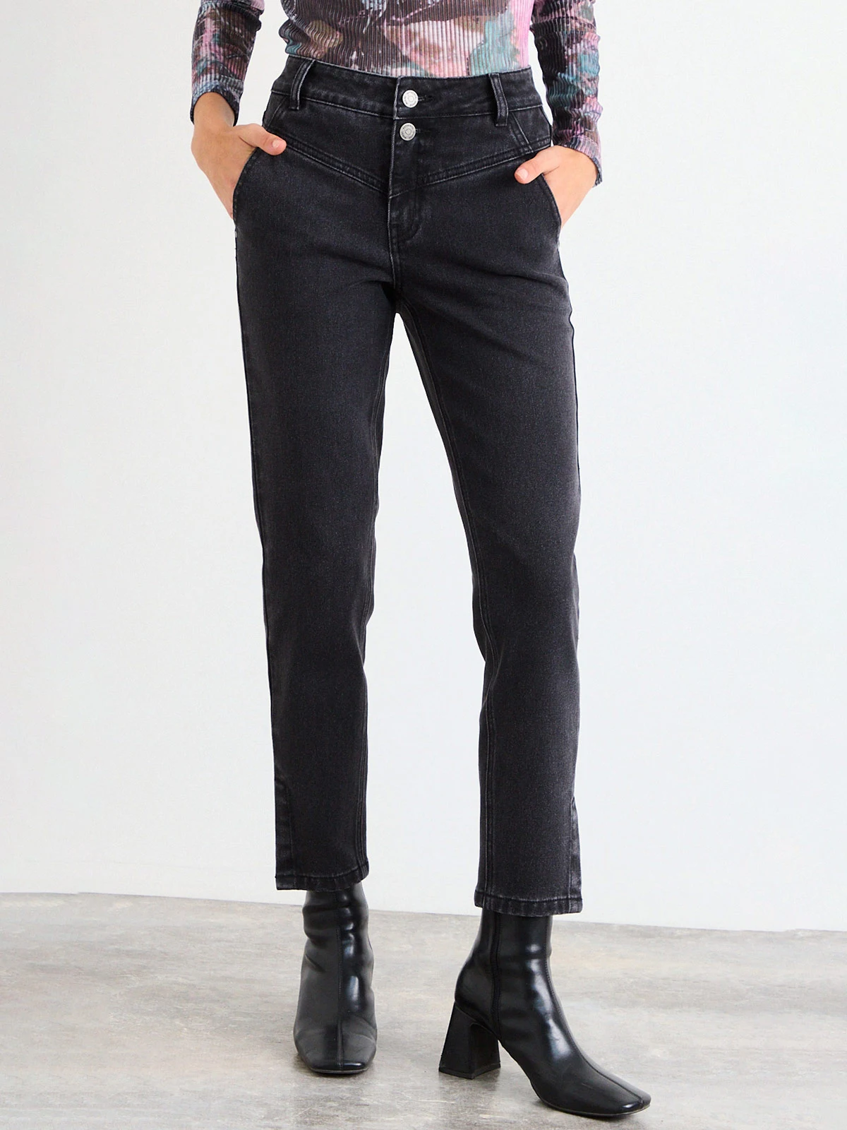 JEANS MUJER IO ALGODÓN STRAIGHT REBECA DELANTERA - 3