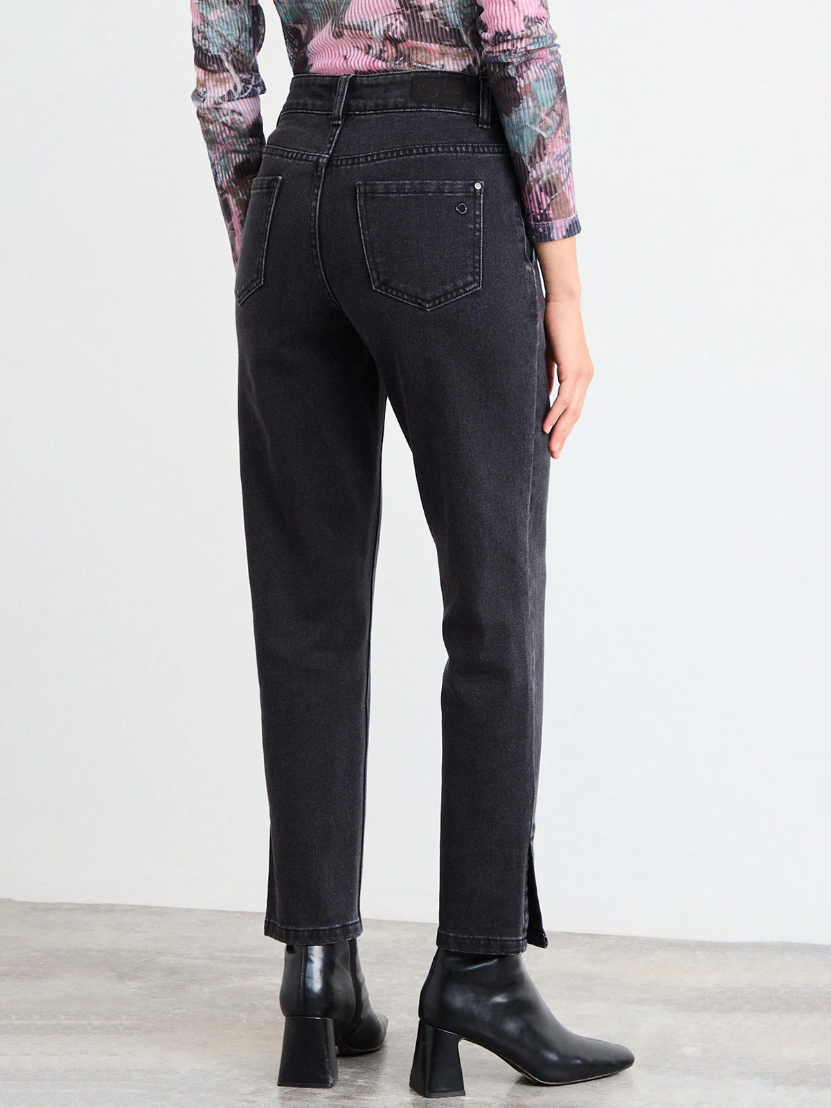 JEANS MUJER IO ALGODÓN STRAIGHT REBECA DELANTERA - 4