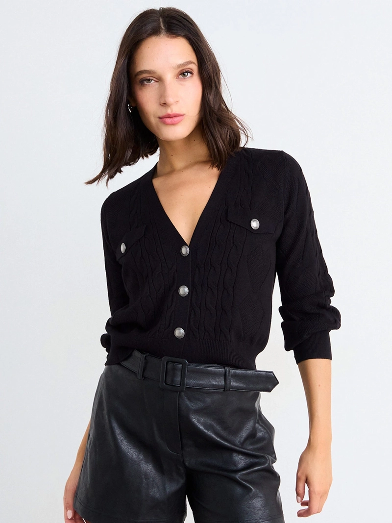 CARDIGAN MUJER IO CROP BOTÓN JOYA - 3