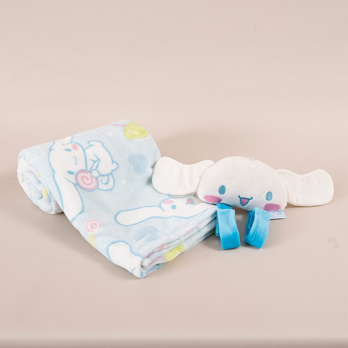 MANTA COJIN HELLO KITTY 3D 127X152 CINNAMON ROLL - 2