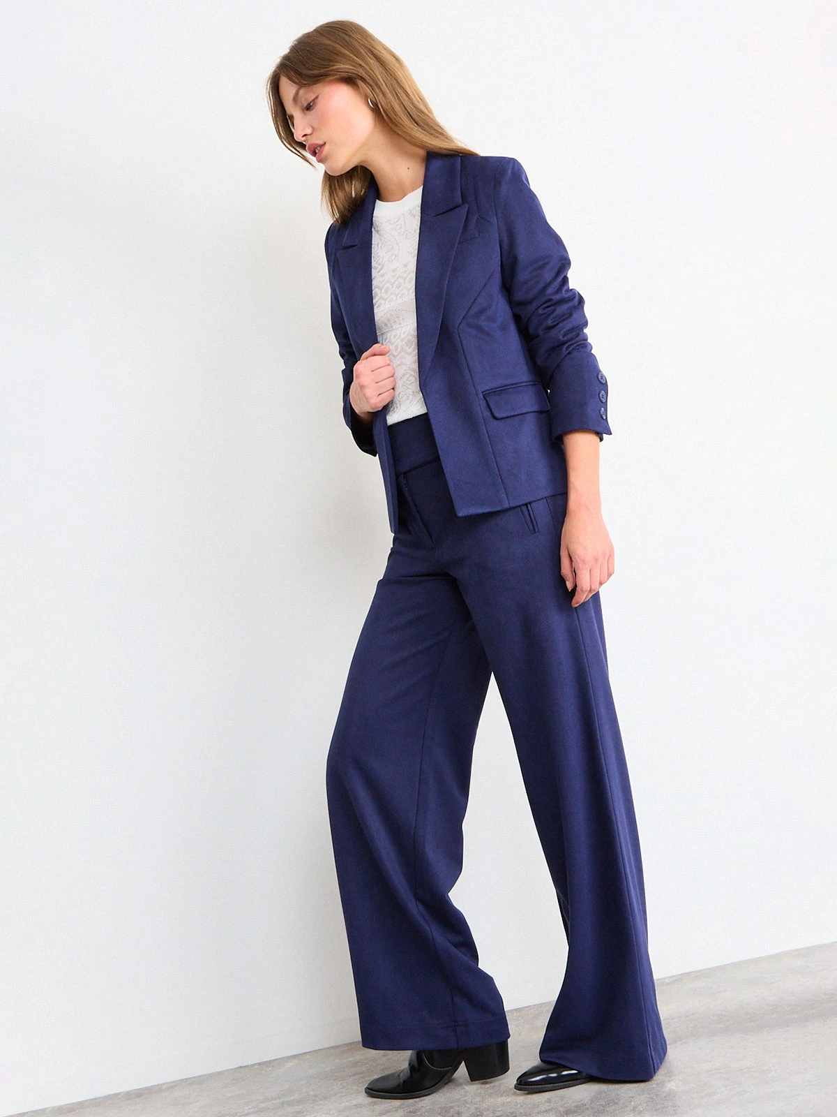 BLAZER MUJER IO BÁSICO CORTES DECORATIVOS - 2