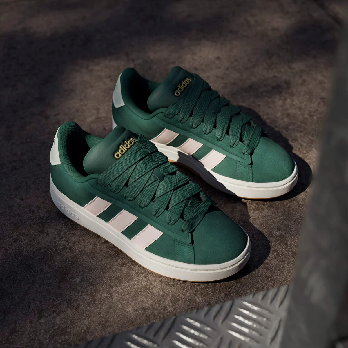 ZAPATILLAS MUJER ADIDAS URBANO VERDE GRAND COURT ALPHA - 9