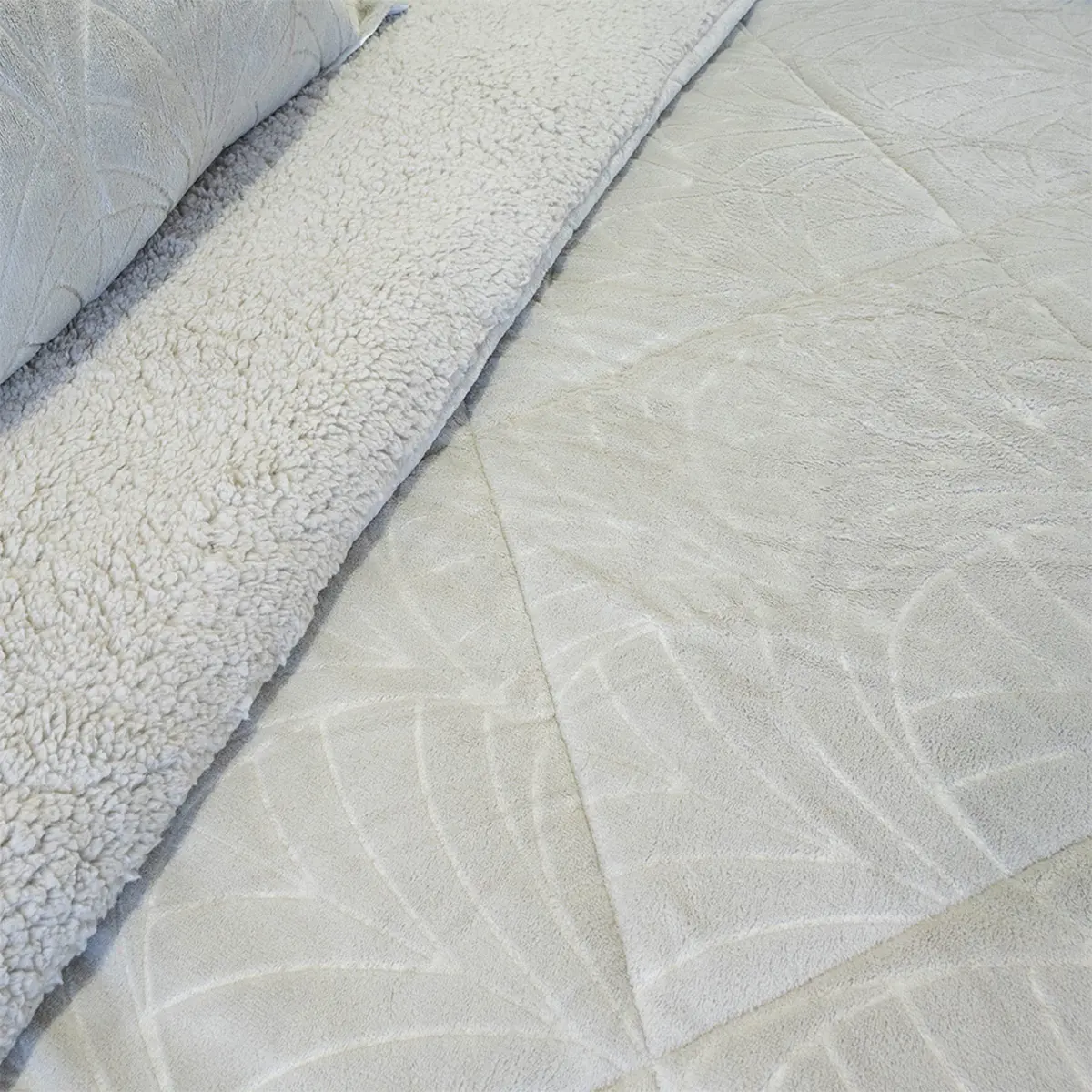 CUBRECAMA DORAL OUTBOSS SHERPA 1.5 PLAZAS BEIGE - 3