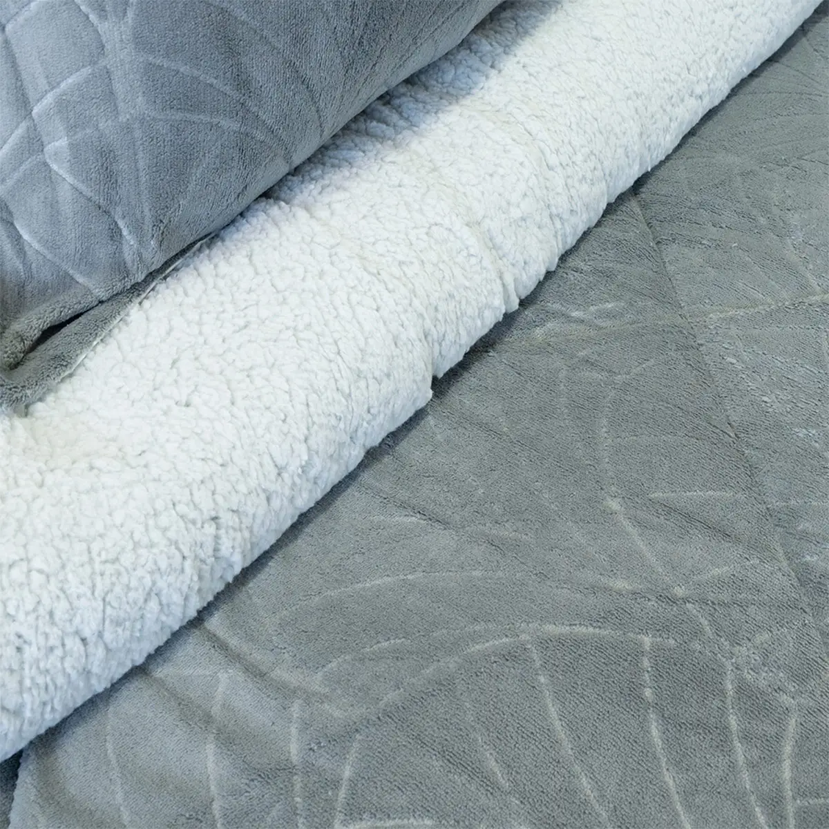 CUBRECAMA DORAL OUTBOSS SHERPA 1.5 PLAZAS GRIS - 3