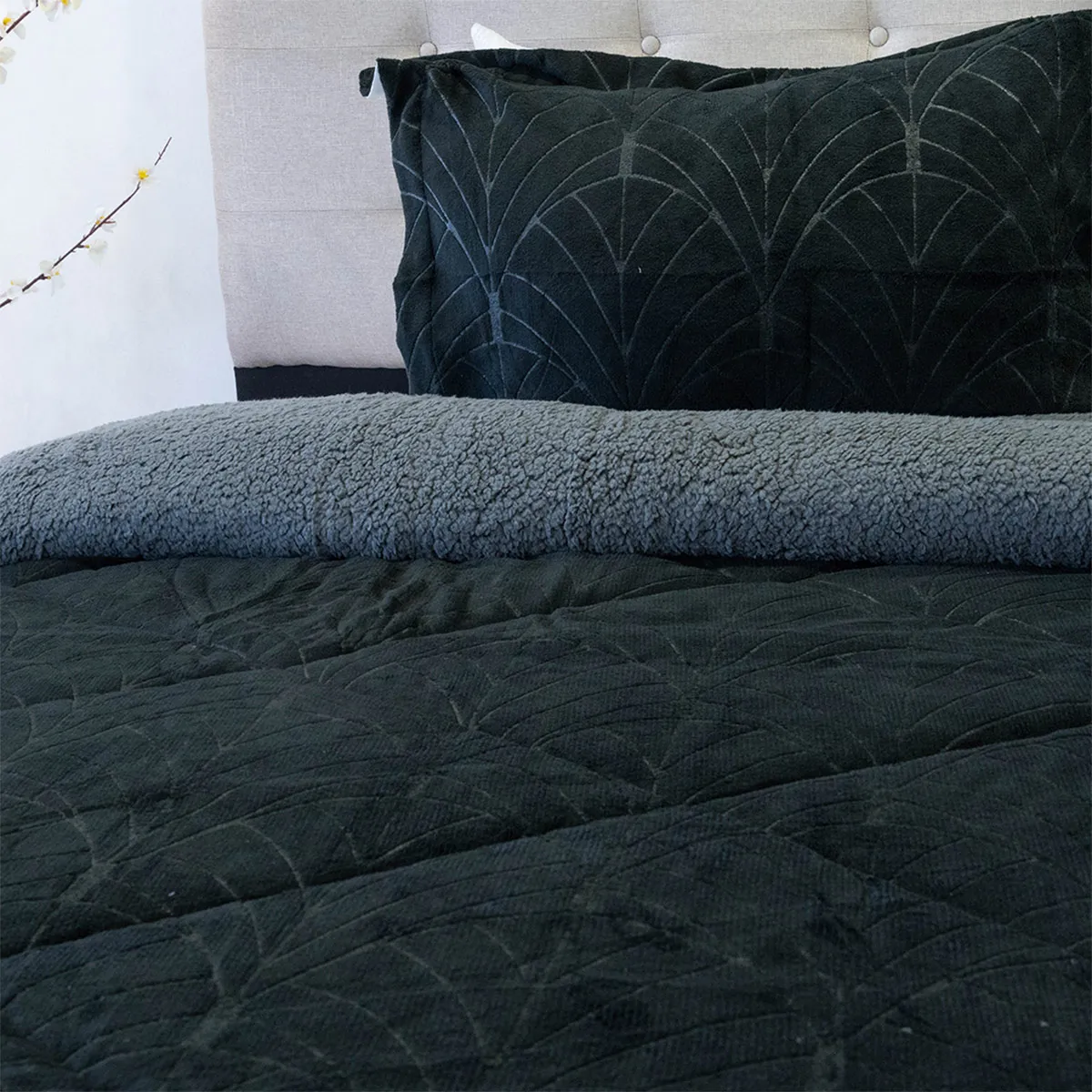 CUBRECAMA DORAL OUTBOSS SHERPA 1.5 PLAZAS NEGRO - 2