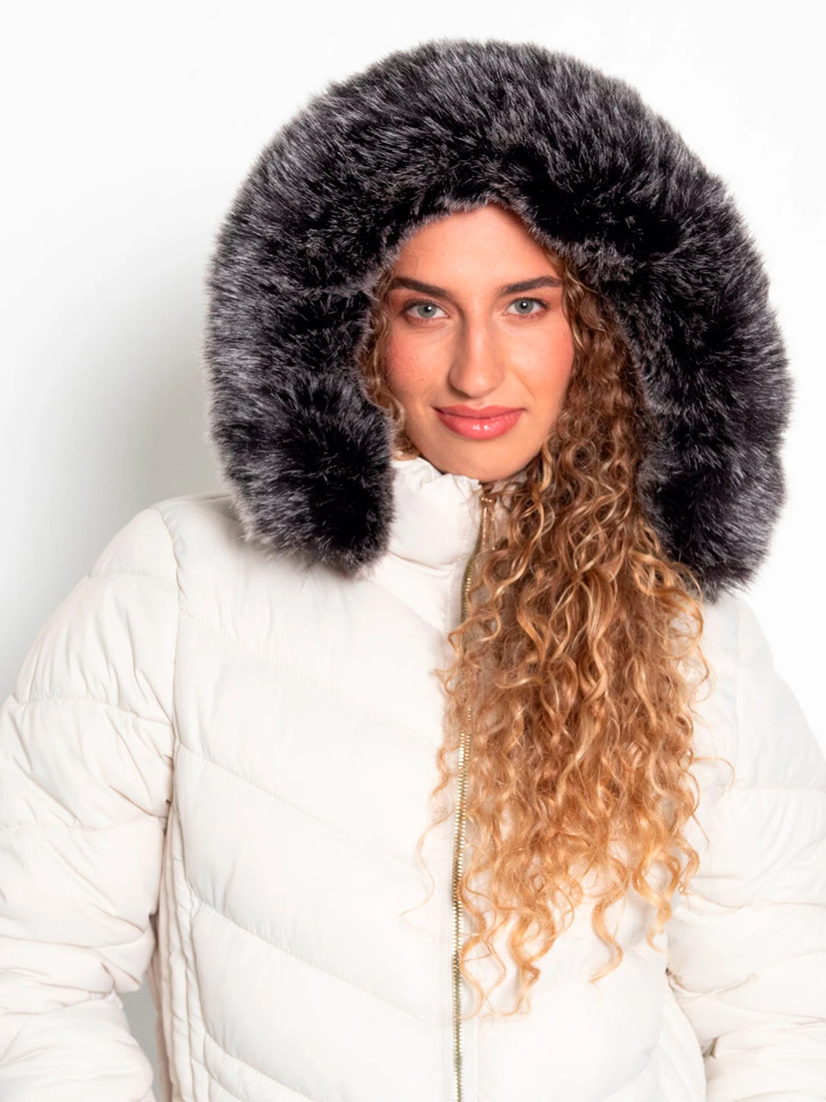 PARKA MUJER WADOS MANGA LARGA CAPUCHA Y CIERRE - 7