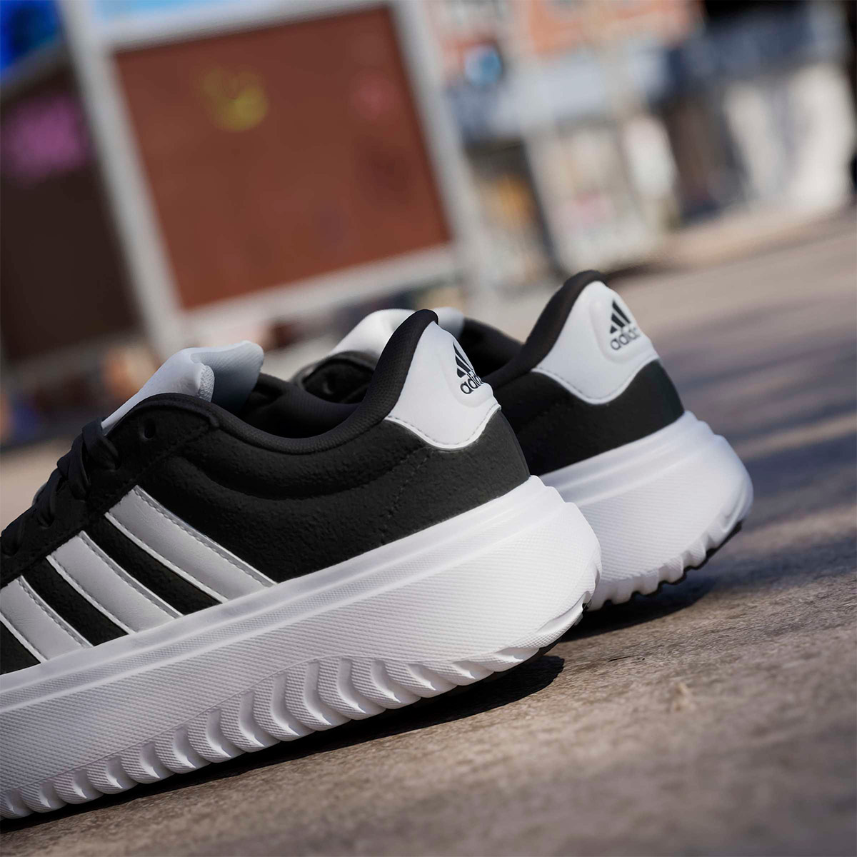 ZAPATILLAS MUJER ADIDAS URBANO NEGRO GRAND COURT PLATFORM - 11