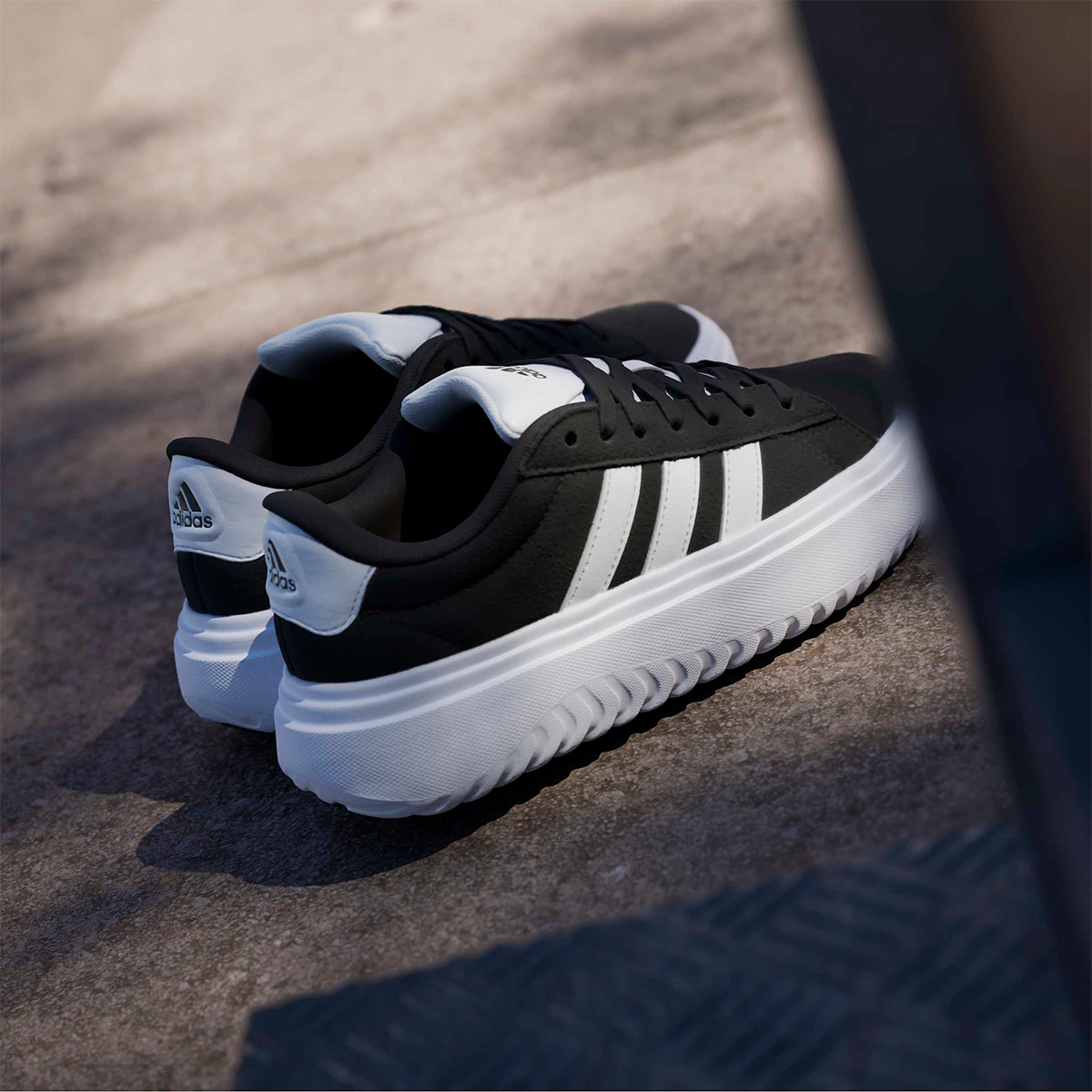 ZAPATILLAS MUJER ADIDAS URBANO NEGRO GRAND COURT PLATFORM - 10