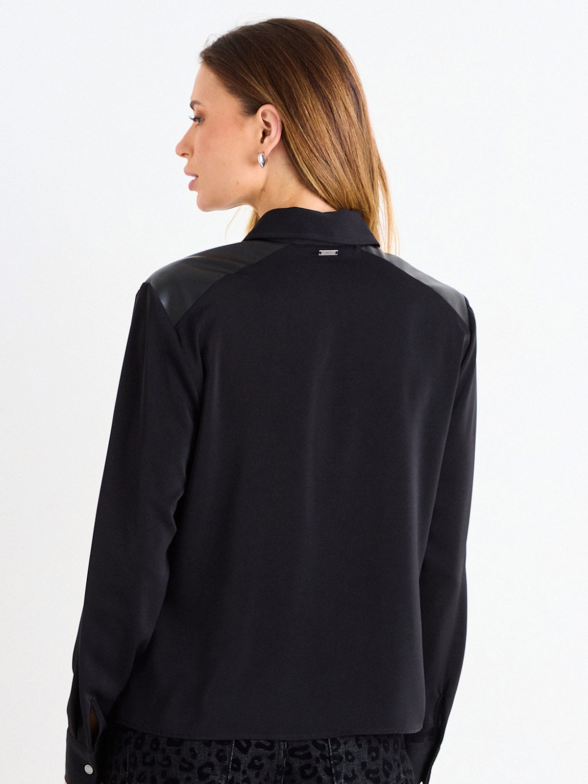 BLUSA MUJER ASH CUELLO CAMISERO MANGA LARGA PESPUNTE - 4