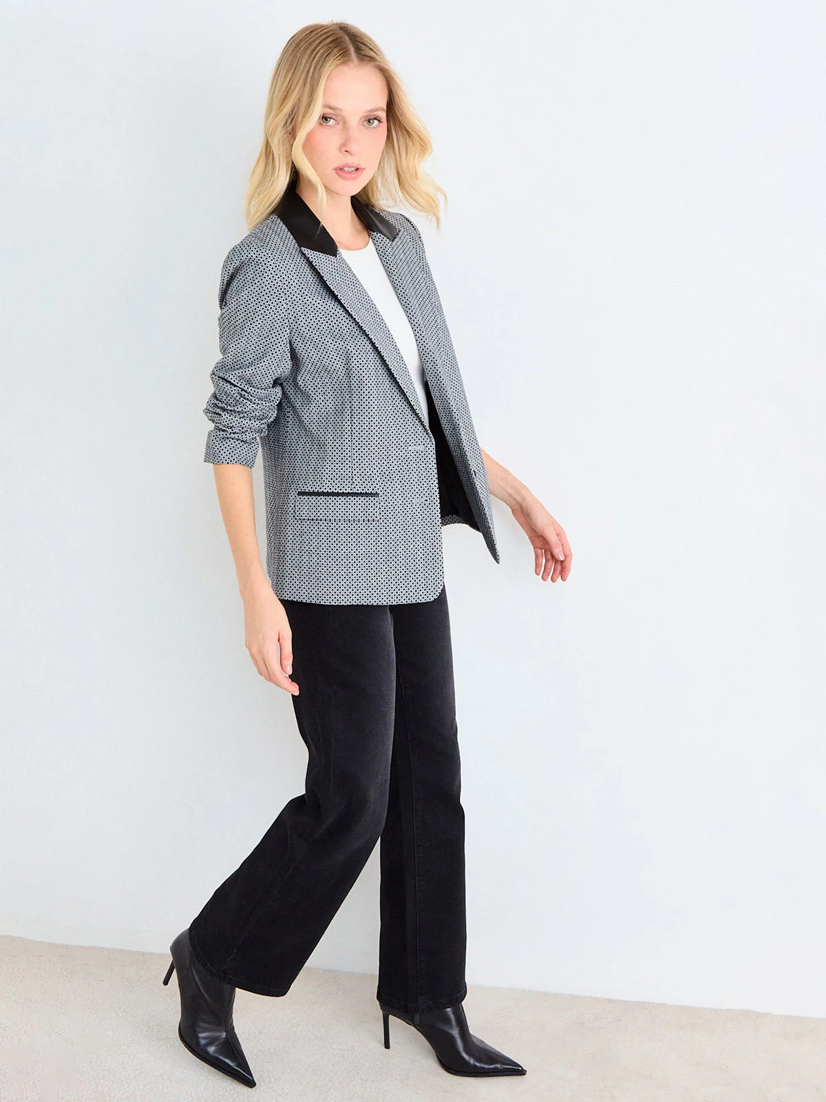 BLAZER MUJER ASH ALGODÓN ENTALLADO APLICACIONES - 2