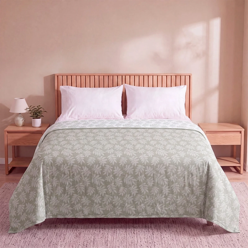 CUBRECAMA RIPLEY HOME JACQUARD SÚPER KING HOJAS VERDE