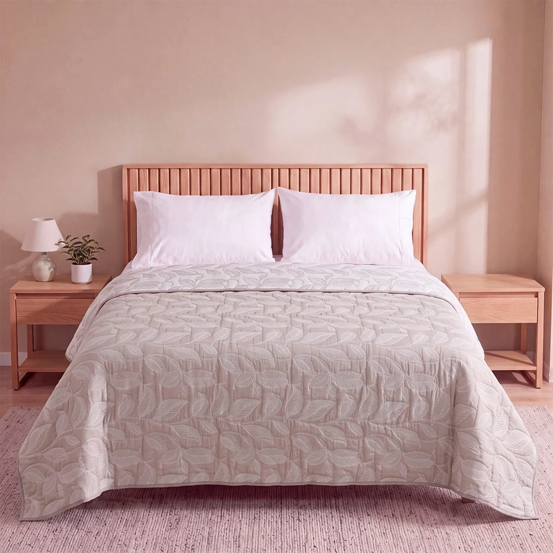 CUBRECAMA RIPLEY HOME JACQUARD SÚPER KING HOJAS TAUPE