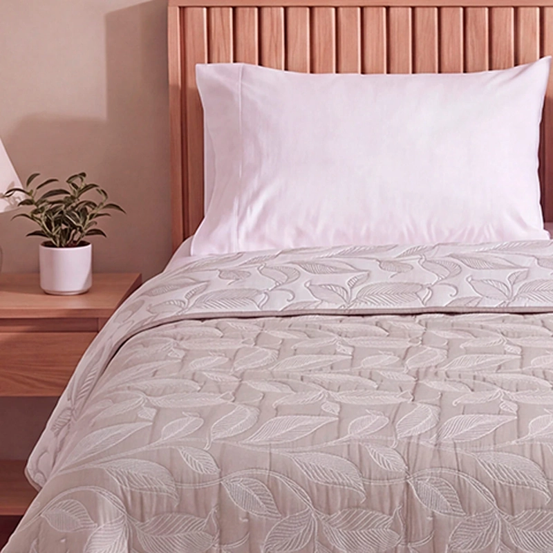 CUBRECAMA RIPLEY HOME JACQUARD SÚPER KING HOJAS TAUPE - 3