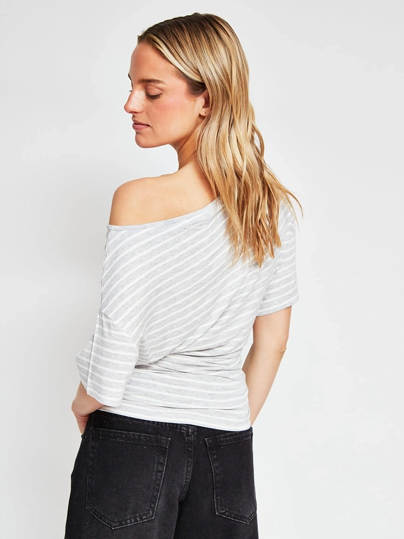 POLERA MUJER INDEX MANGA CORTA ASIMÉTRICA RAYAS - 2