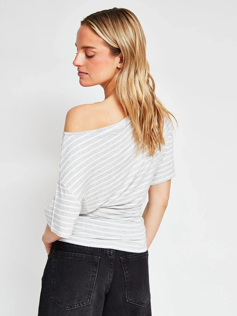 POLERA MUJER INDEX MANGA CORTA ASIMÉTRICA RAYAS - 2