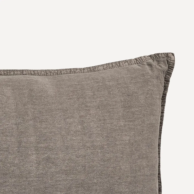 COJÍN MAISON LINETT STONEWASH 35X80 CM GRIS - 4