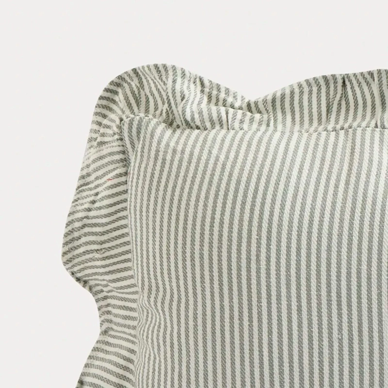 COJÍN THE CLASSIC COLLECTION RAYAS LARA 30X60 CM VERDE - 4