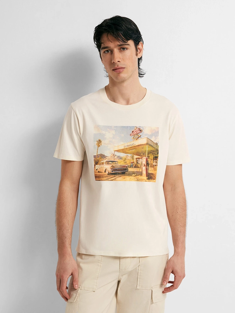 POLERA HOMBRE SFERA MANGA CORTA PRINT ESTACIÓN DE GAS - 1