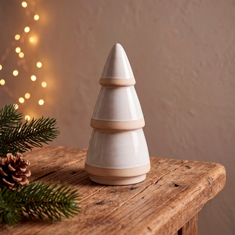 ADORNO NAVIDEÑO MAISON LINETT PINO CERÁMICA - 1