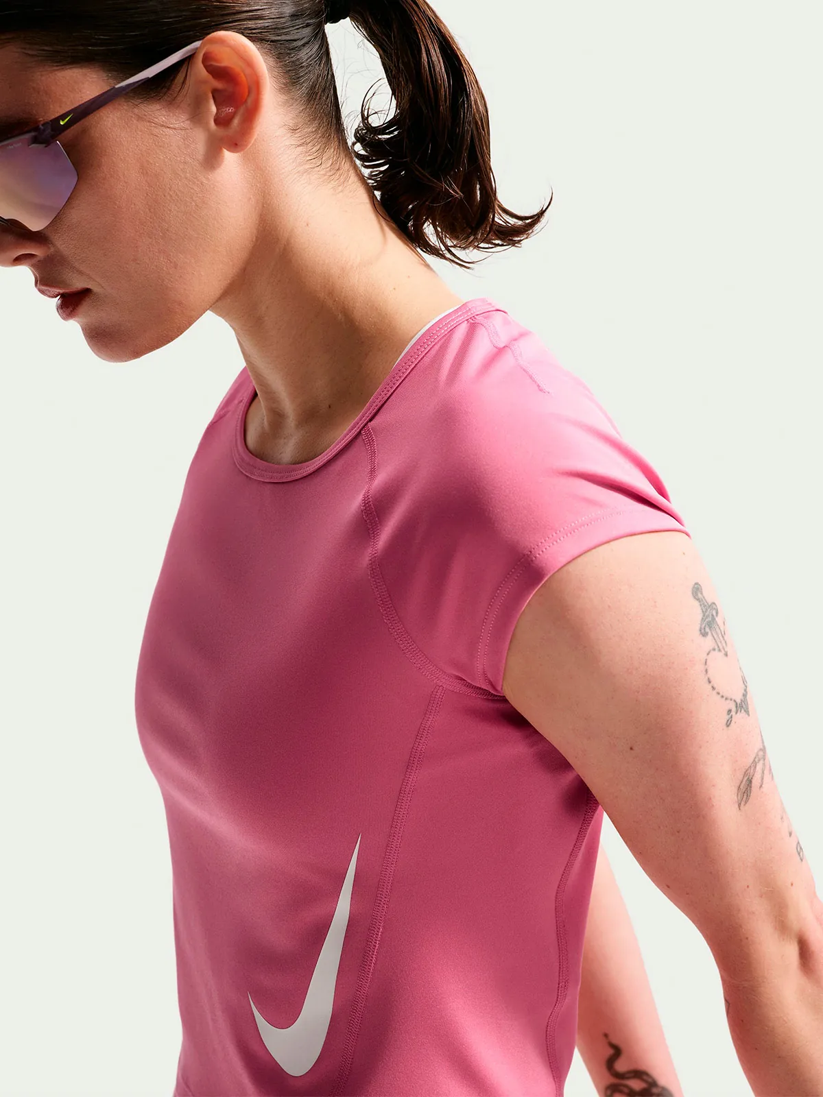 POLERA MUJER NIKE TEMPO - 3
