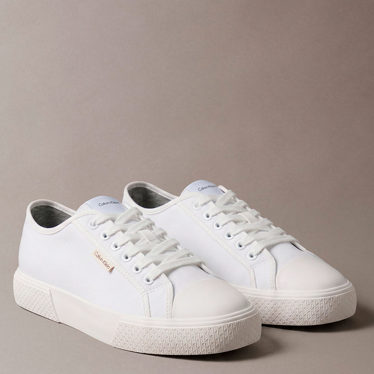ZAPATILLAS HOMBRE CALVIN KLEIN CASUALES BLANCO HM0HM021210K4  - 2