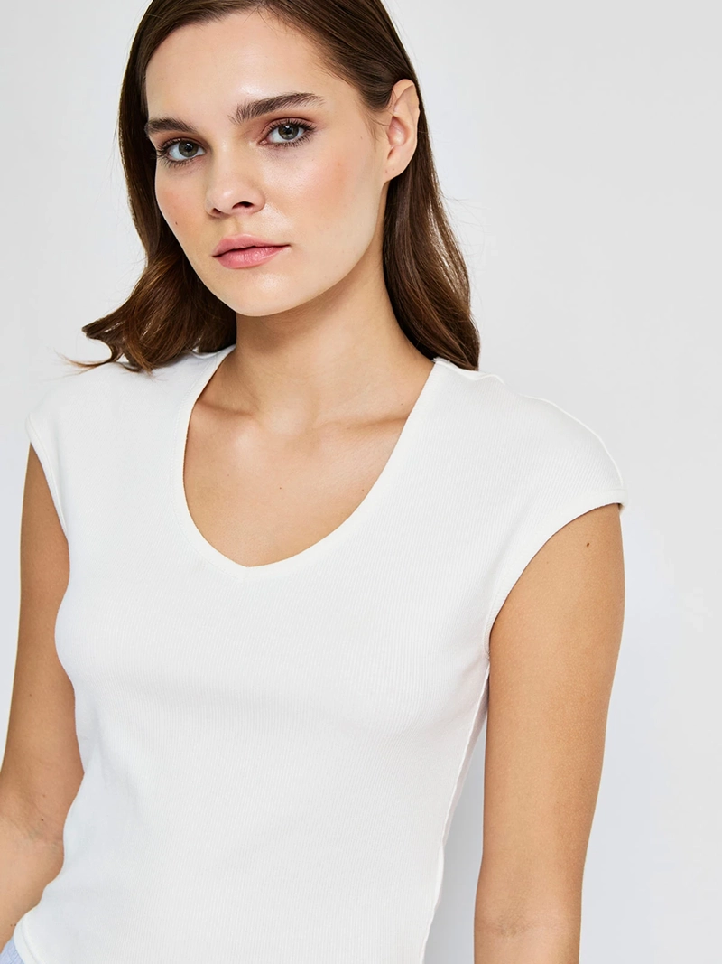POLERA MUJER INDEX ALGODÓN CUELLO EN V SIN MANGAS - 3