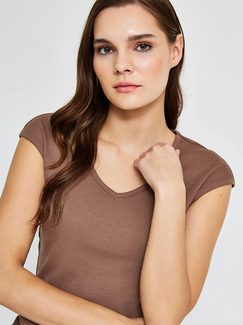 POLERA MUJER INDEX ALGODÓN CUELLO EN V SIN MANGAS - 3