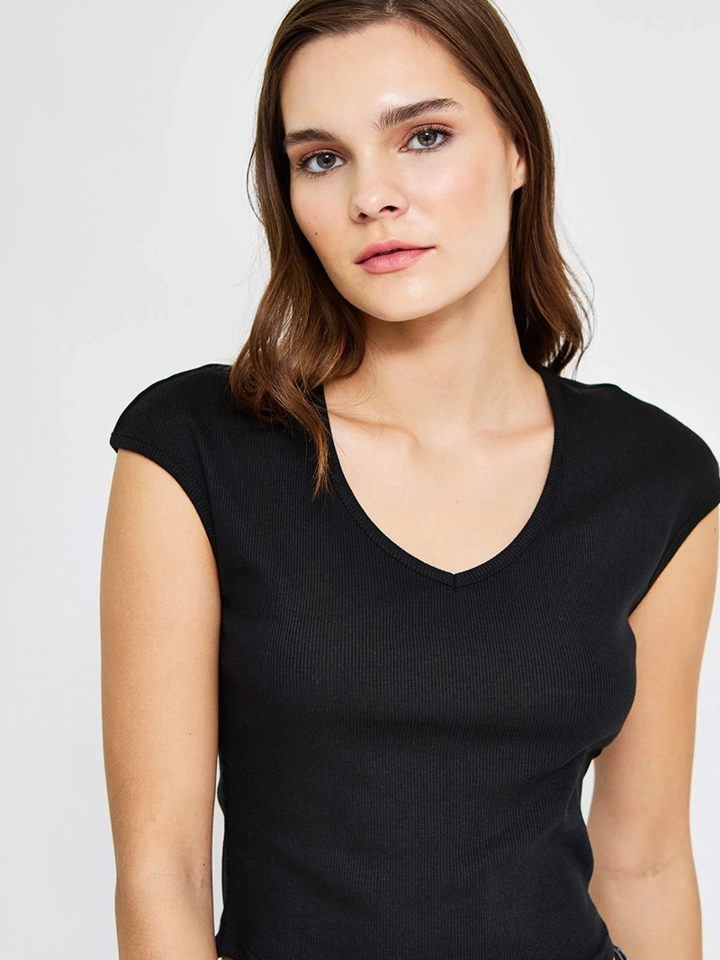 POLERA MUJER INDEX ALGODÓN CUELLO EN V SIN MANGAS - 3