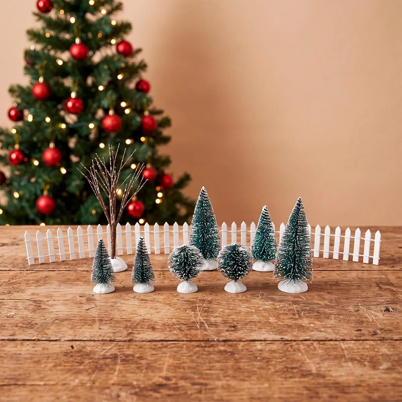 ADORNO NAVIDEÑO RIPLEY HOME VILLA COLECCIÓN SET X8 ÁRBOLES Y BANCA - 1