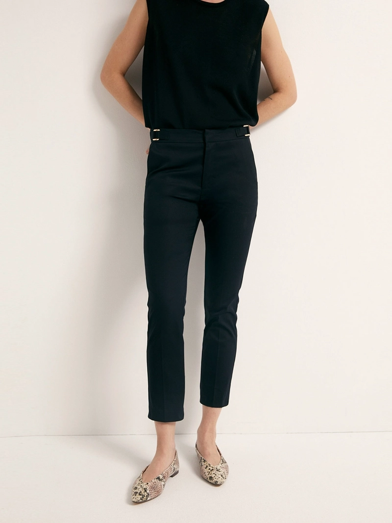PANTALÓN MUJER SFERA ALGODÓN CAPRI - 4