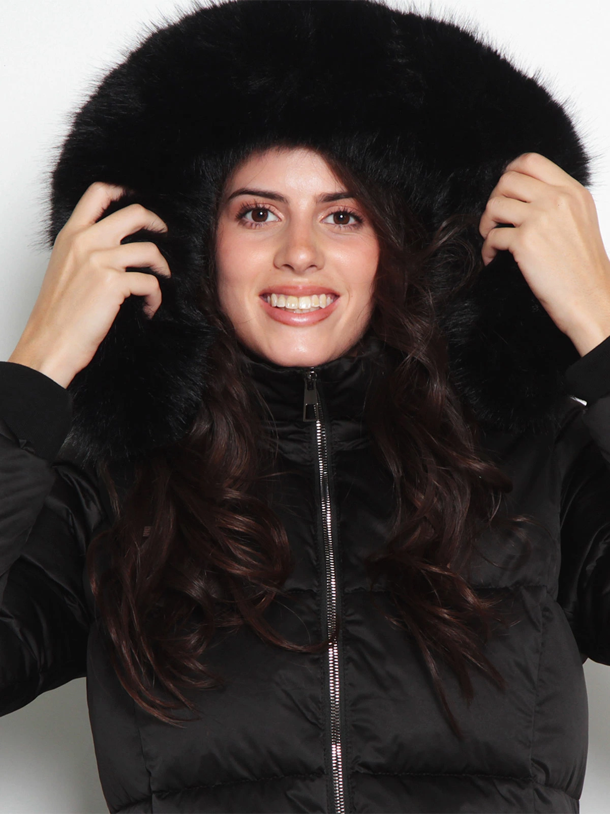PARKA MUJER WADOS MANGA LARGA CAPUCHA Y CIERRE - 8