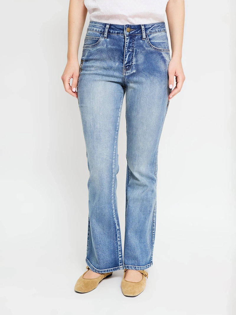 JEANS MUJER TATIENNE ALGODÓN FLARE BORDADO FLOR - 2