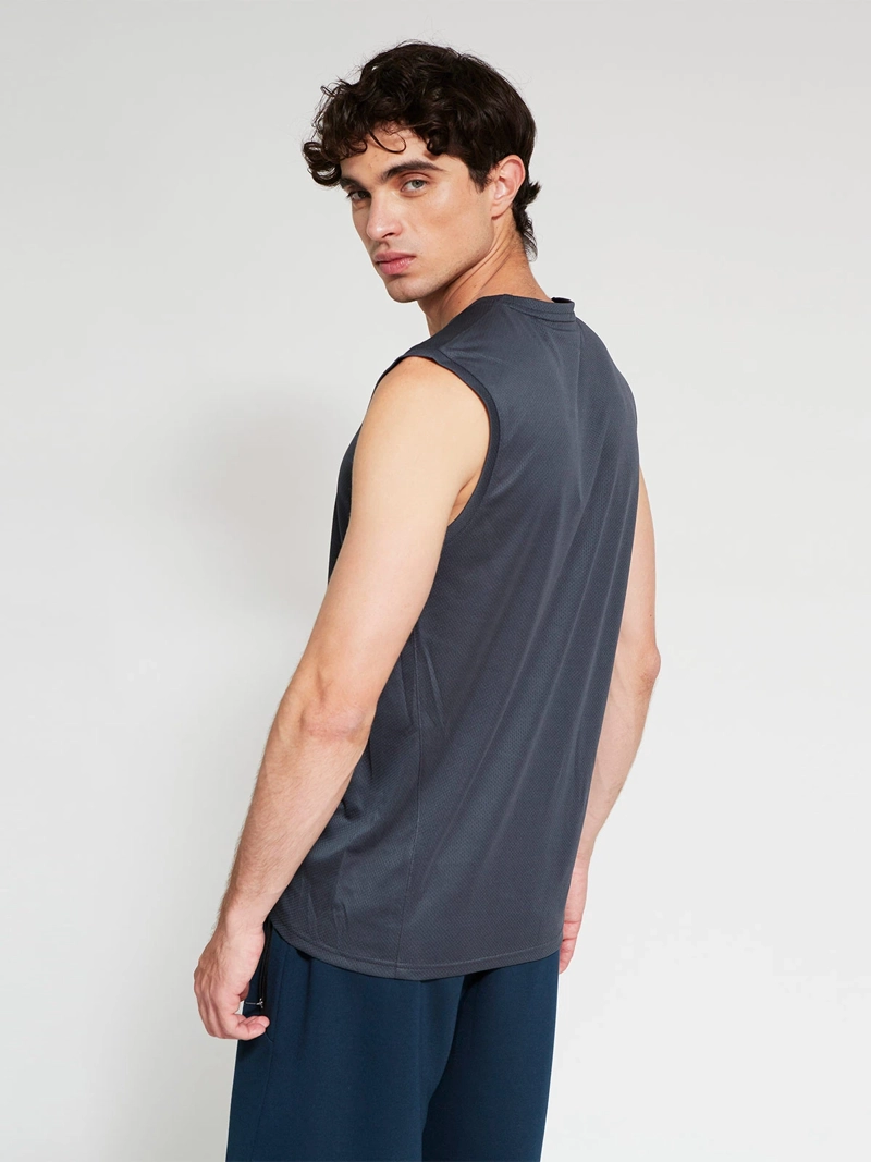 POLERA HOMBRE REVUP SIN MANGAS - 2