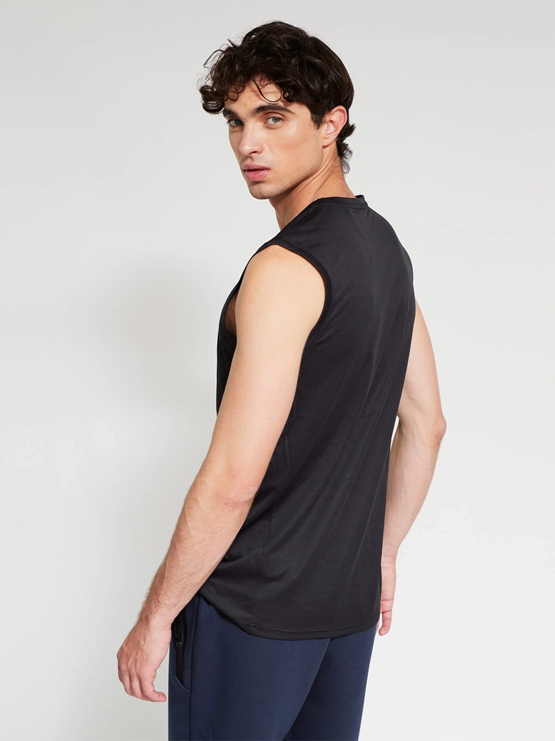 POLERA HOMBRE REVUP SIN MANGAS - 2