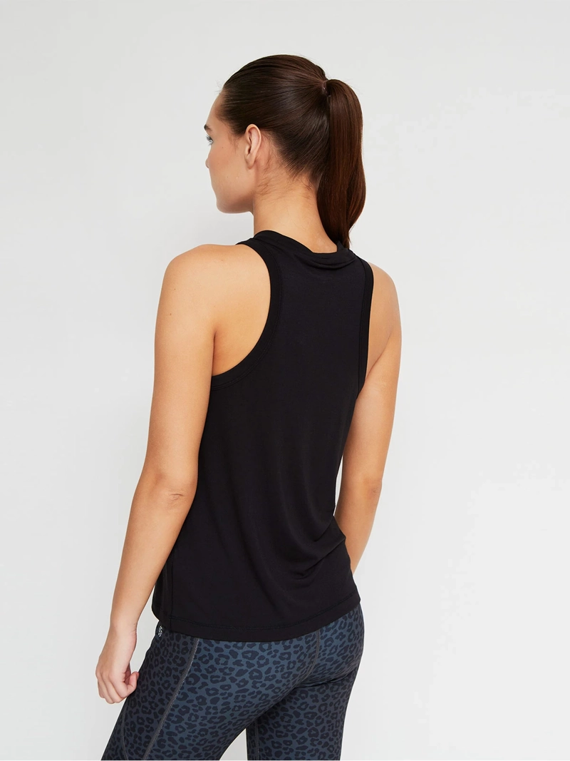 POLERA MUJER REVUP SIN MANGAS - 2