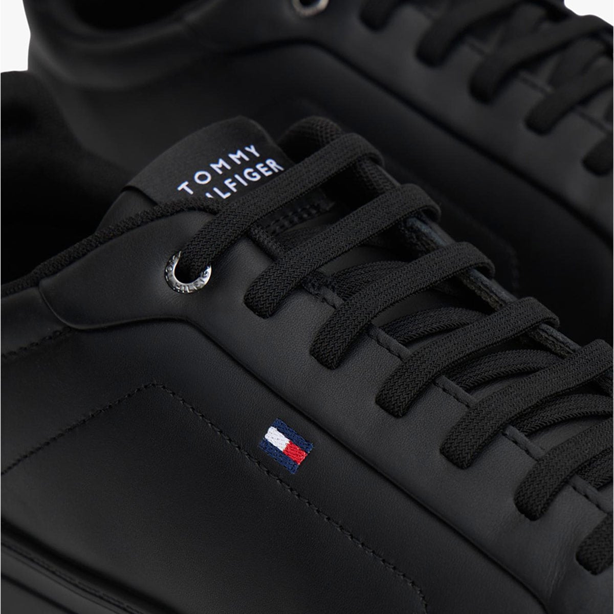 ZAPATILLAS HOMBRE TOMMY HILFIGER CASUALES NEGRO FM0FM05678BDS  - 4
