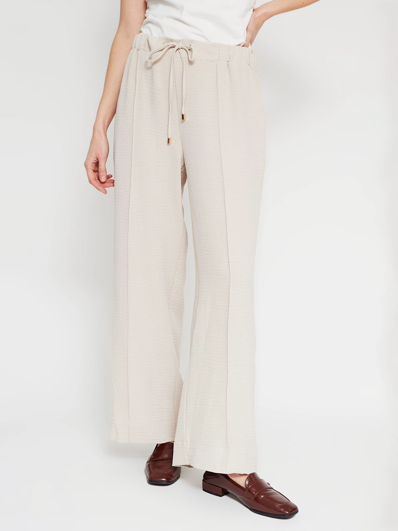 PANTALÓN MUJER CACHAREL FLUIDO Y TEXTURADO - 2